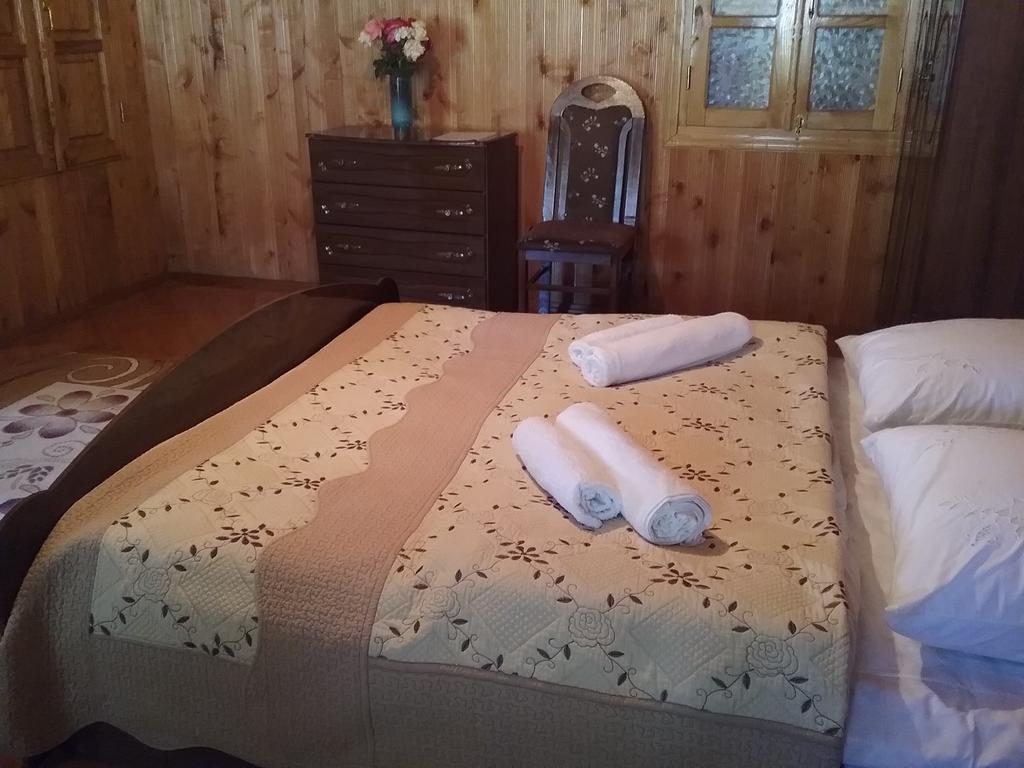 Guest House Anisa Birkiani 外观 照片