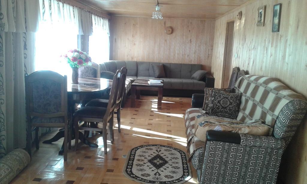 Guest House Anisa Birkiani 外观 照片
